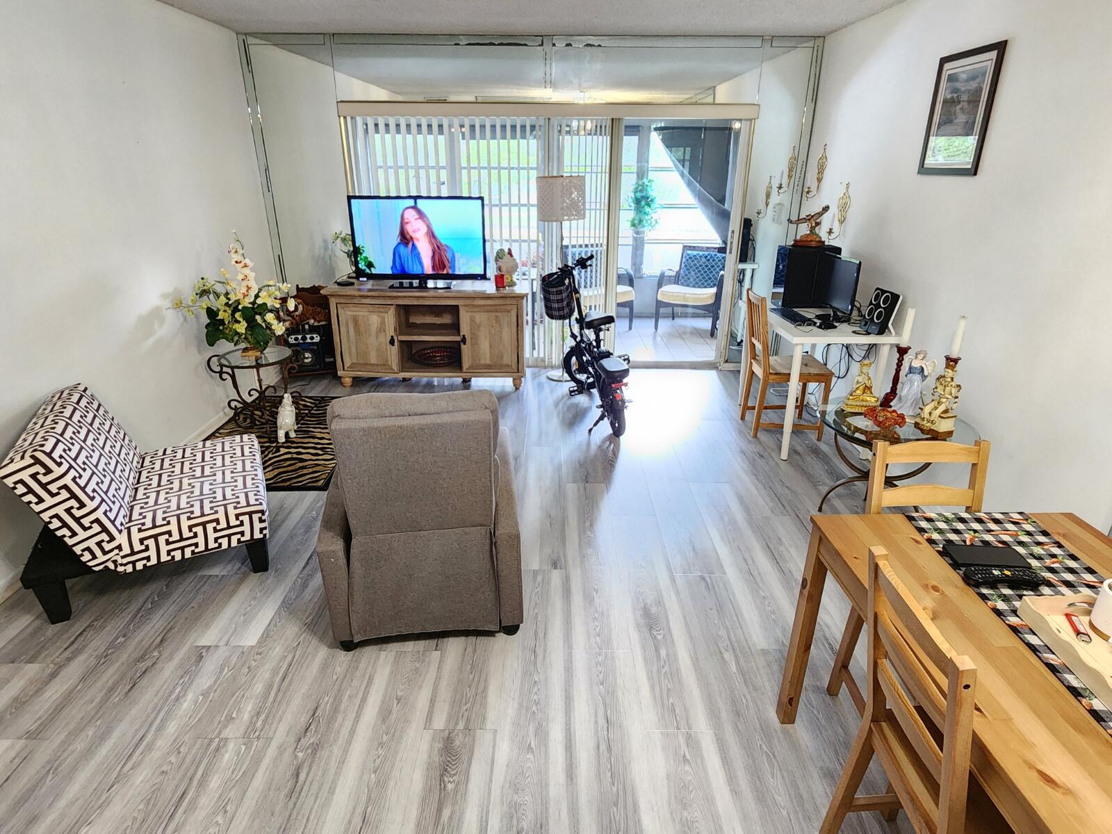 GREENS CONDO APTS PHASE I - Residential