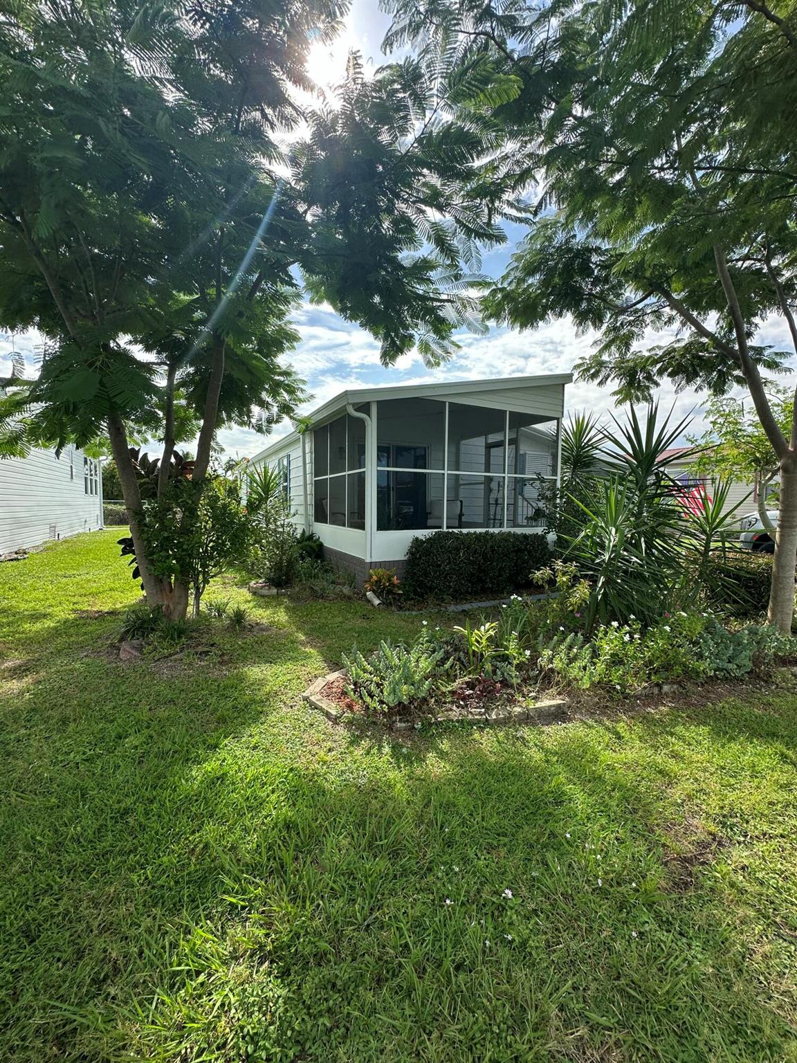 SEMINOLE COVE CONDOMINIUM - Residential