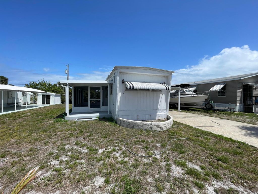 Photo of 8459 SE Eagle Avenue, Hobe Sound, FL 33455 (MLS # R11080109)