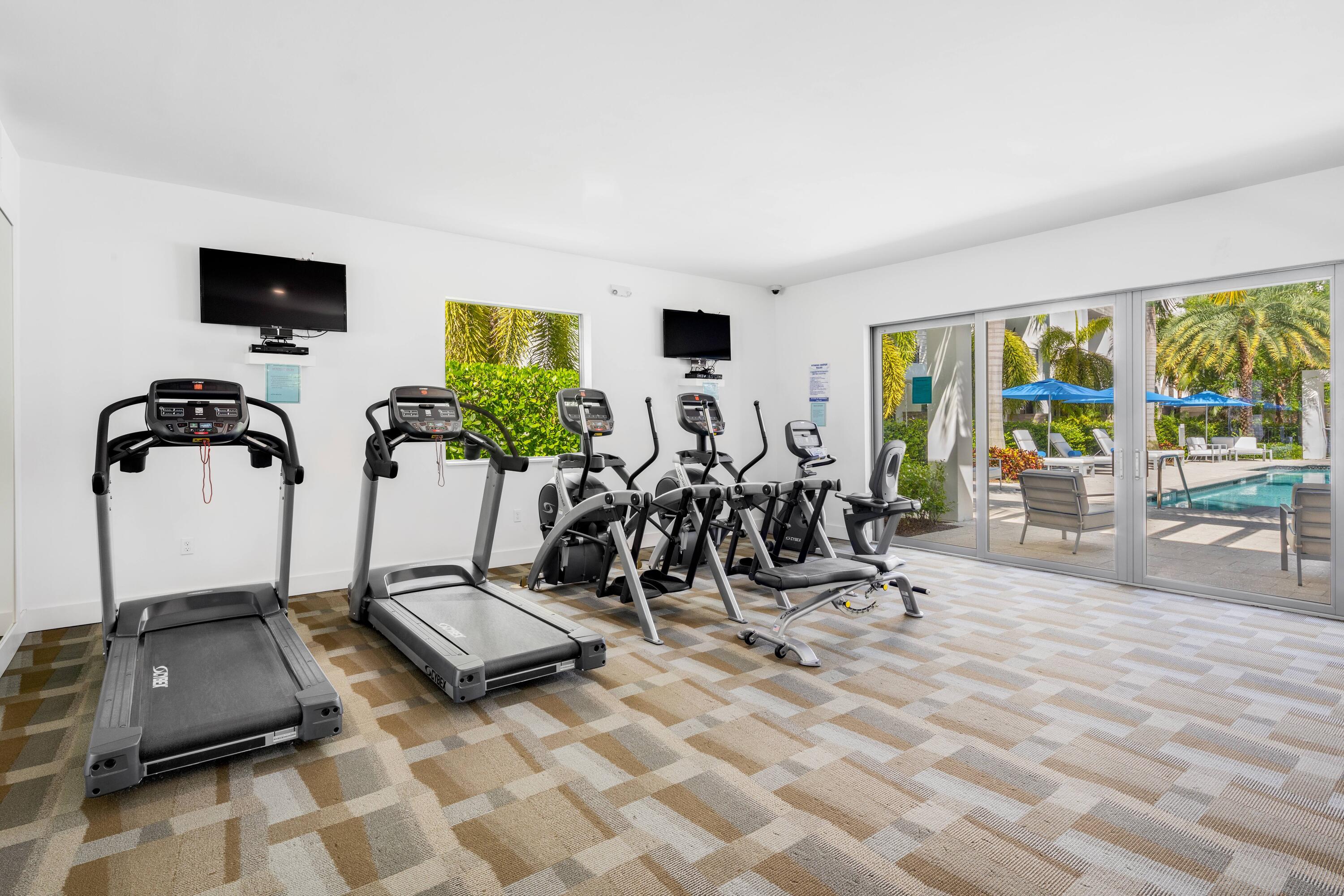 Moderne Boca - Residential