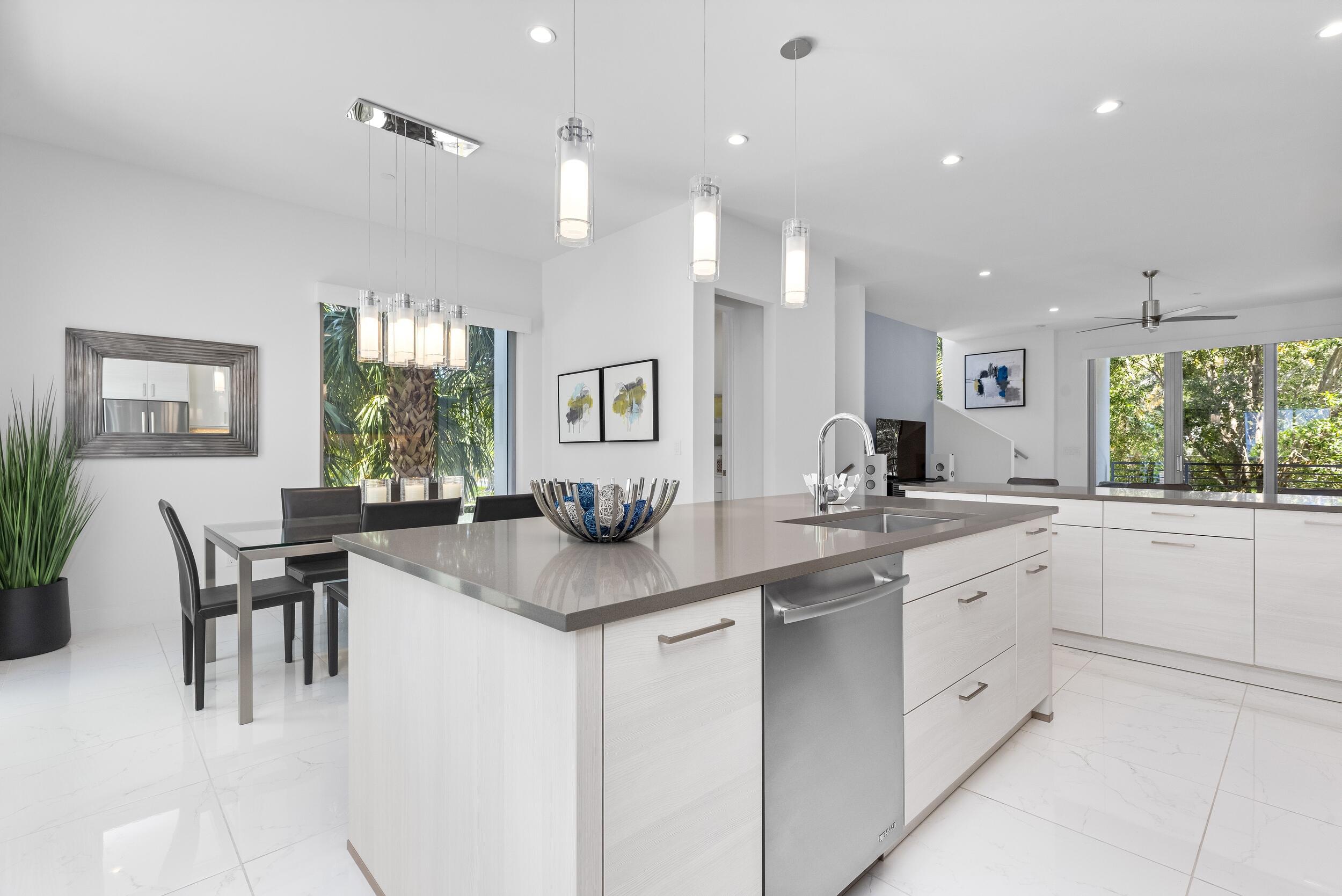 Moderne Boca - Residential