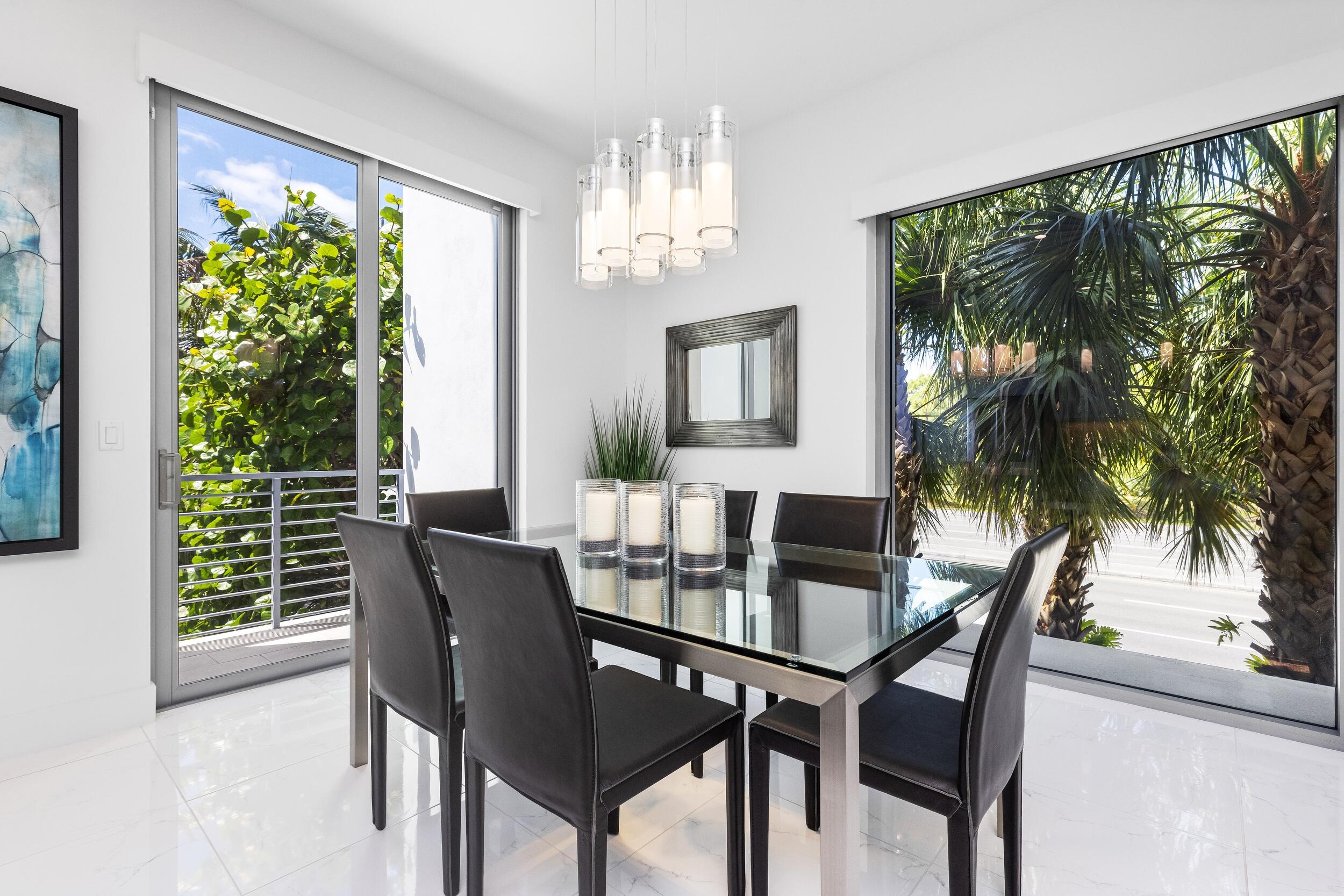 Moderne Boca - Residential