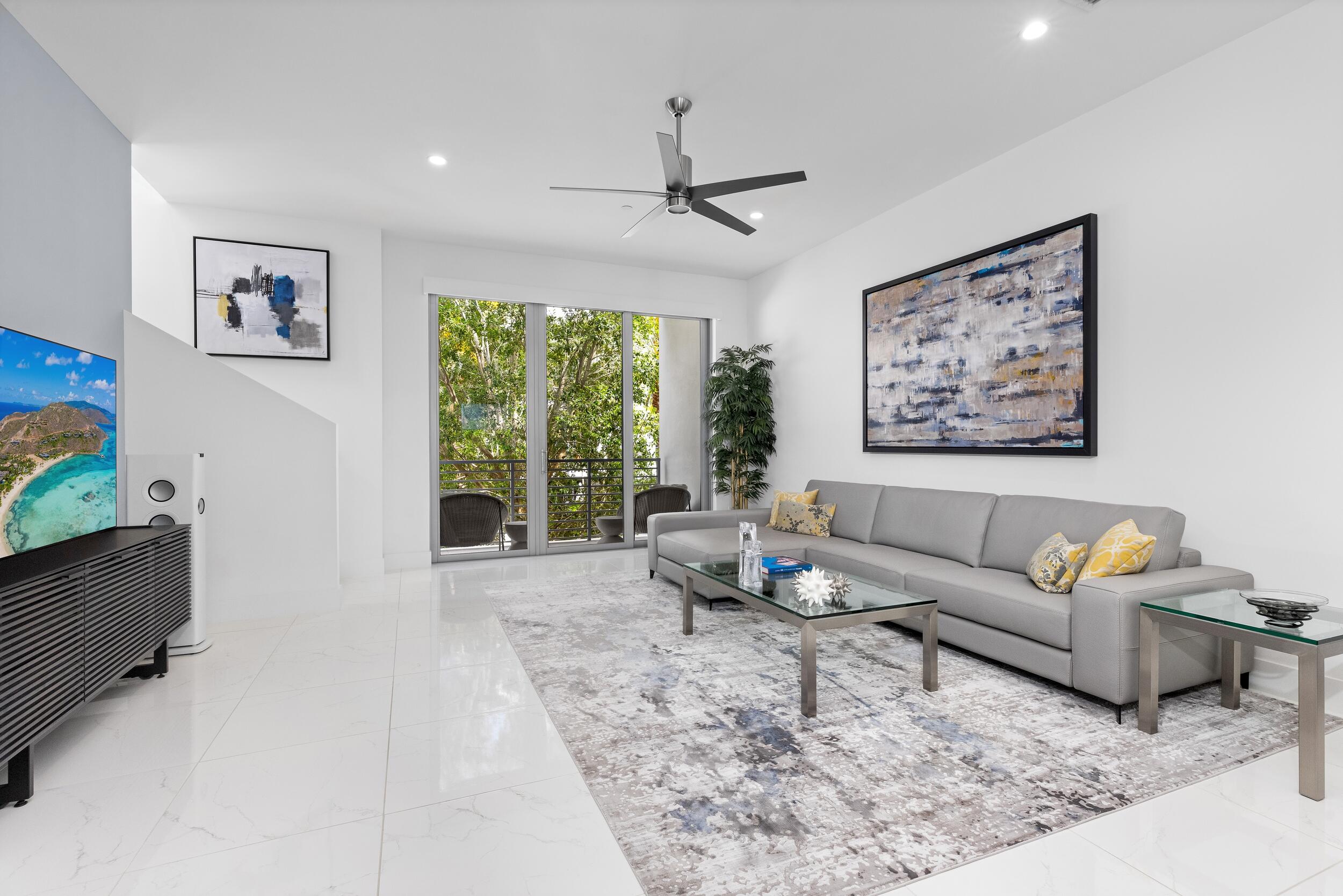 Moderne Boca - Residential