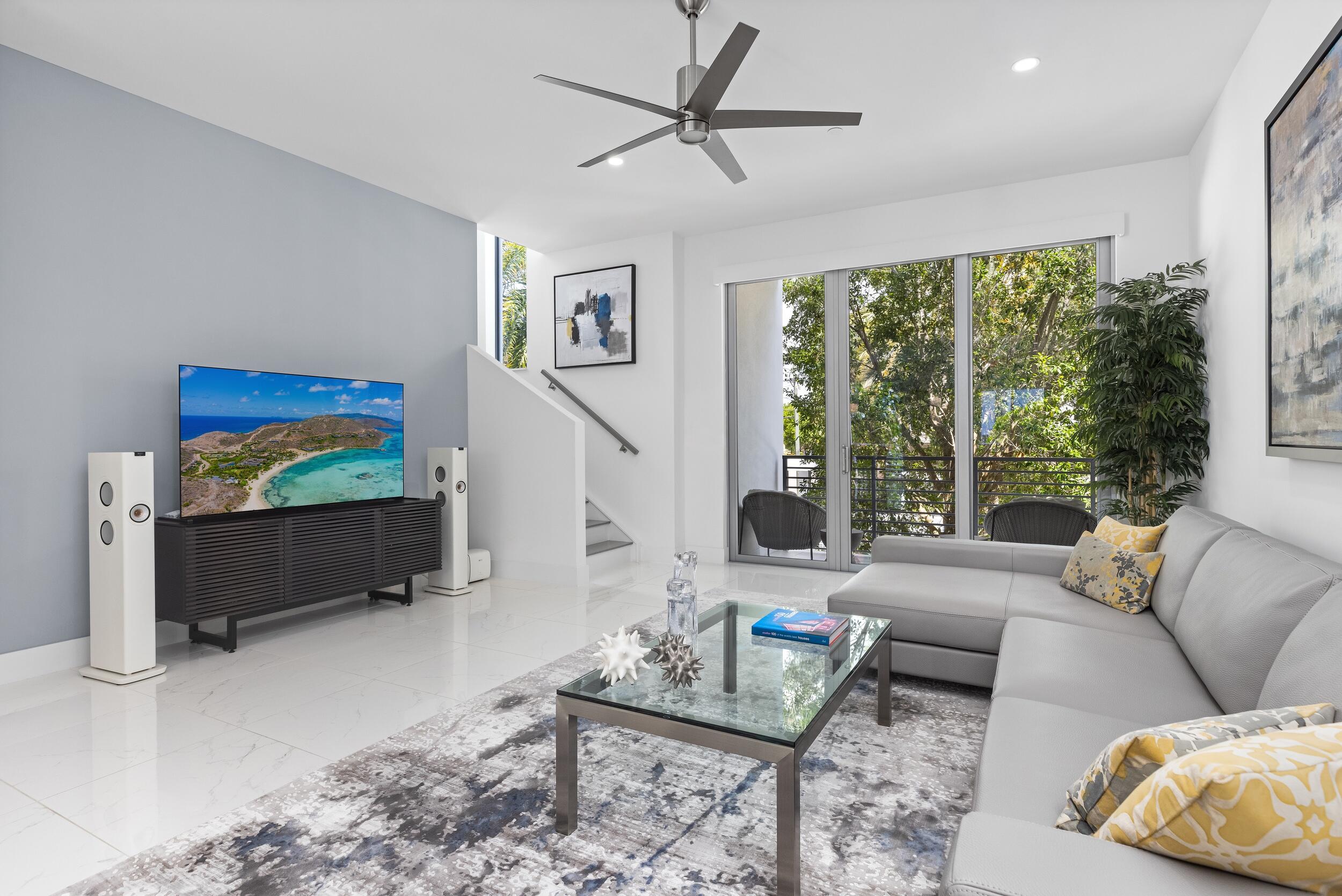 Moderne Boca - Residential