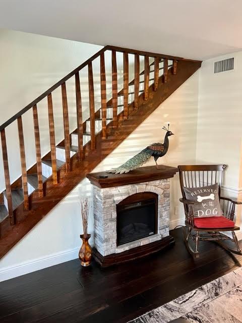 MANOR GROVE VILLAGE - Residential