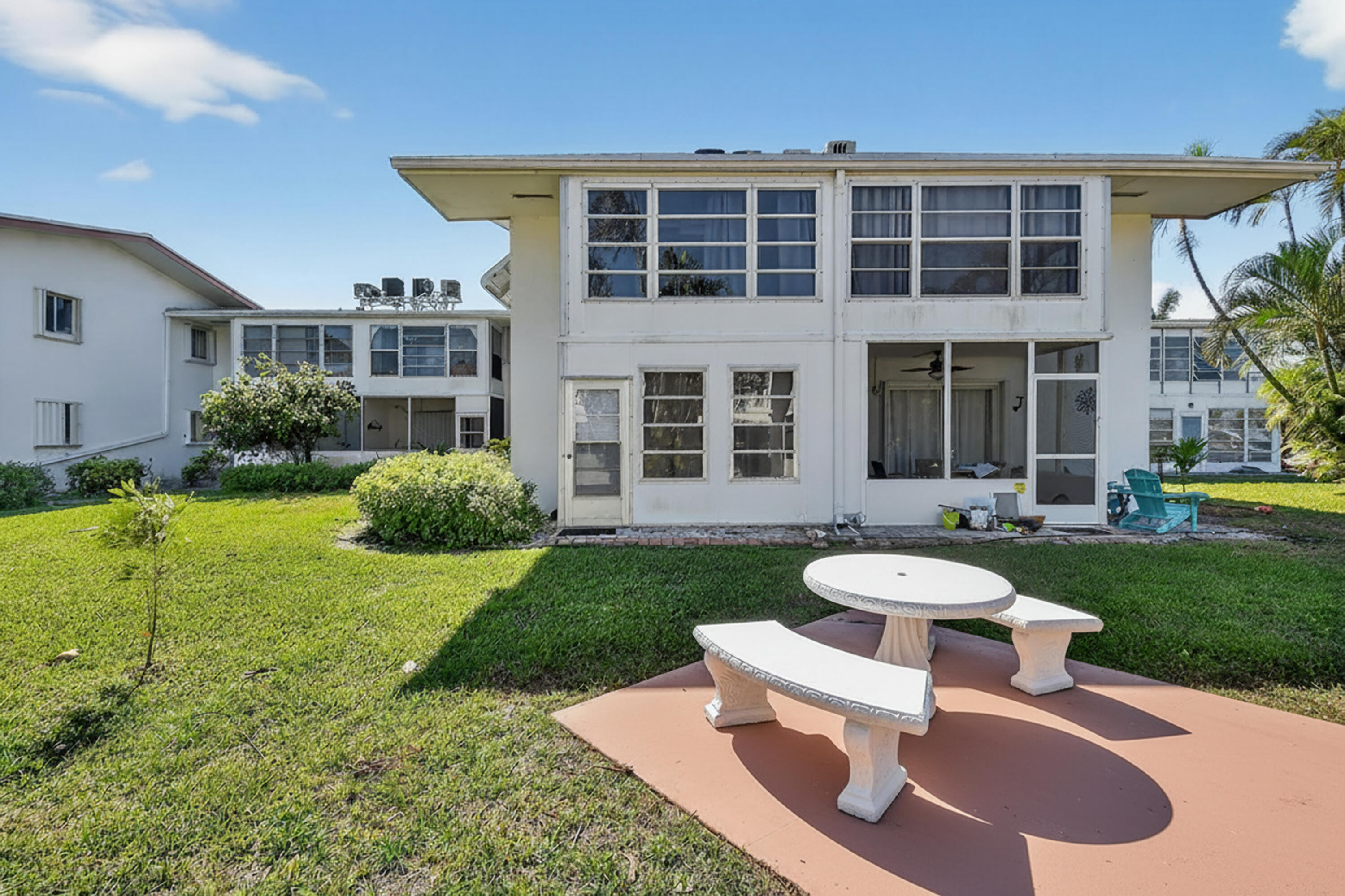 LAKESIDE POINT APT 7 CONDO - Residential