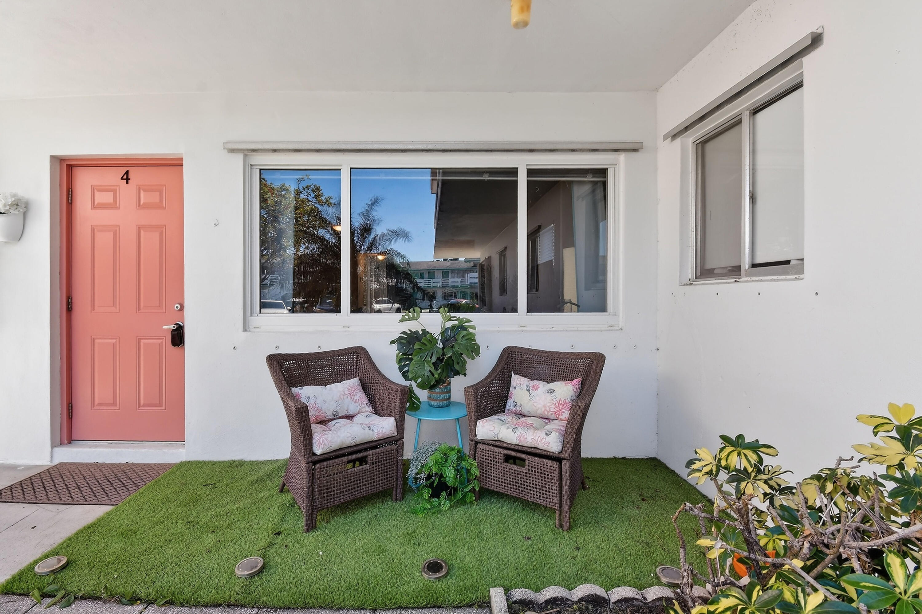 LAKESIDE POINT APT 7 CONDO - Residential