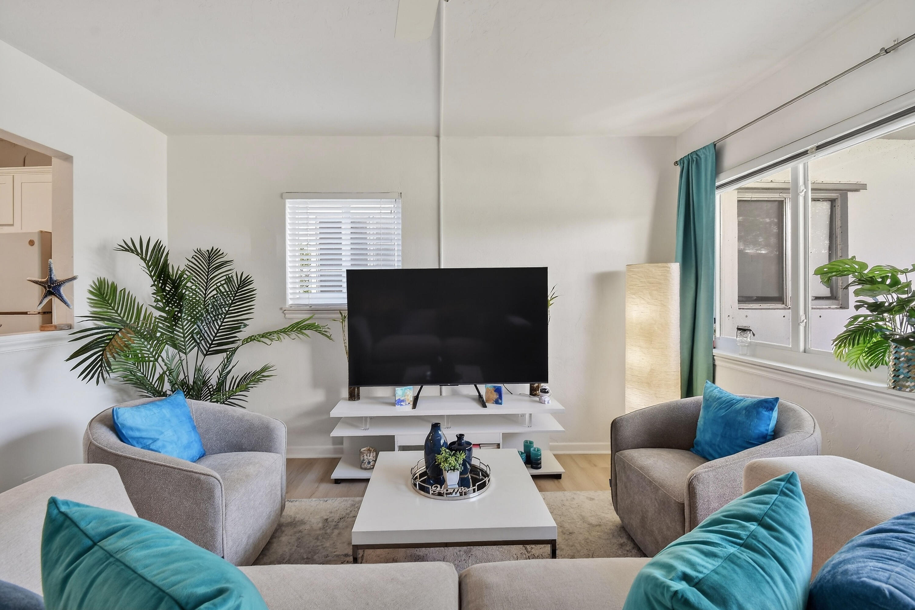 LAKESIDE POINT APT 7 CONDO - Residential