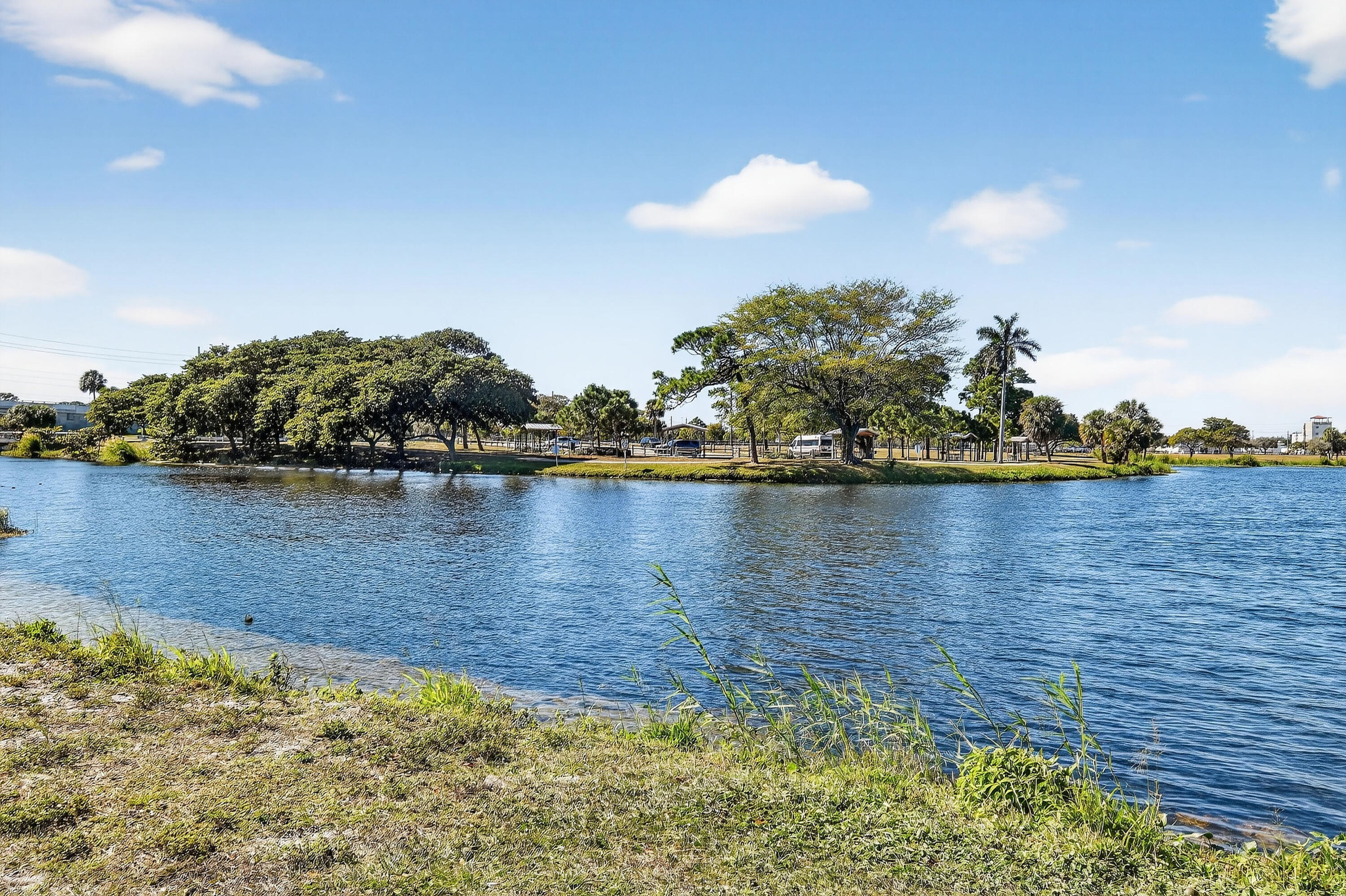 LAKESIDE POINT APT 7 CONDO - Residential