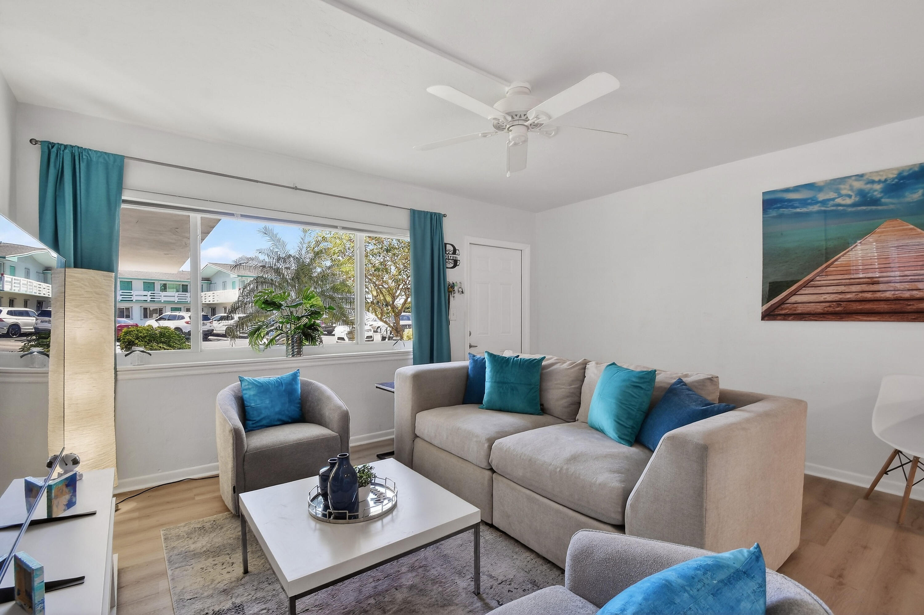 LAKESIDE POINT APT 7 CONDO - Residential