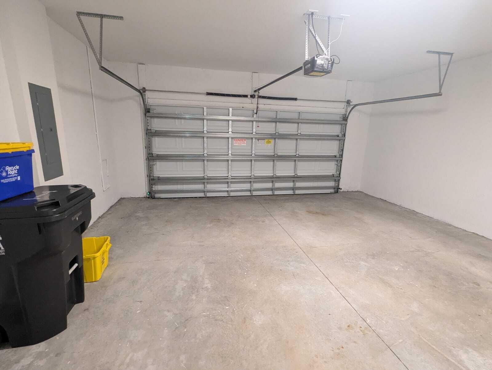 LAKESHORE AT THE FOUNTAIN - Residential Lease