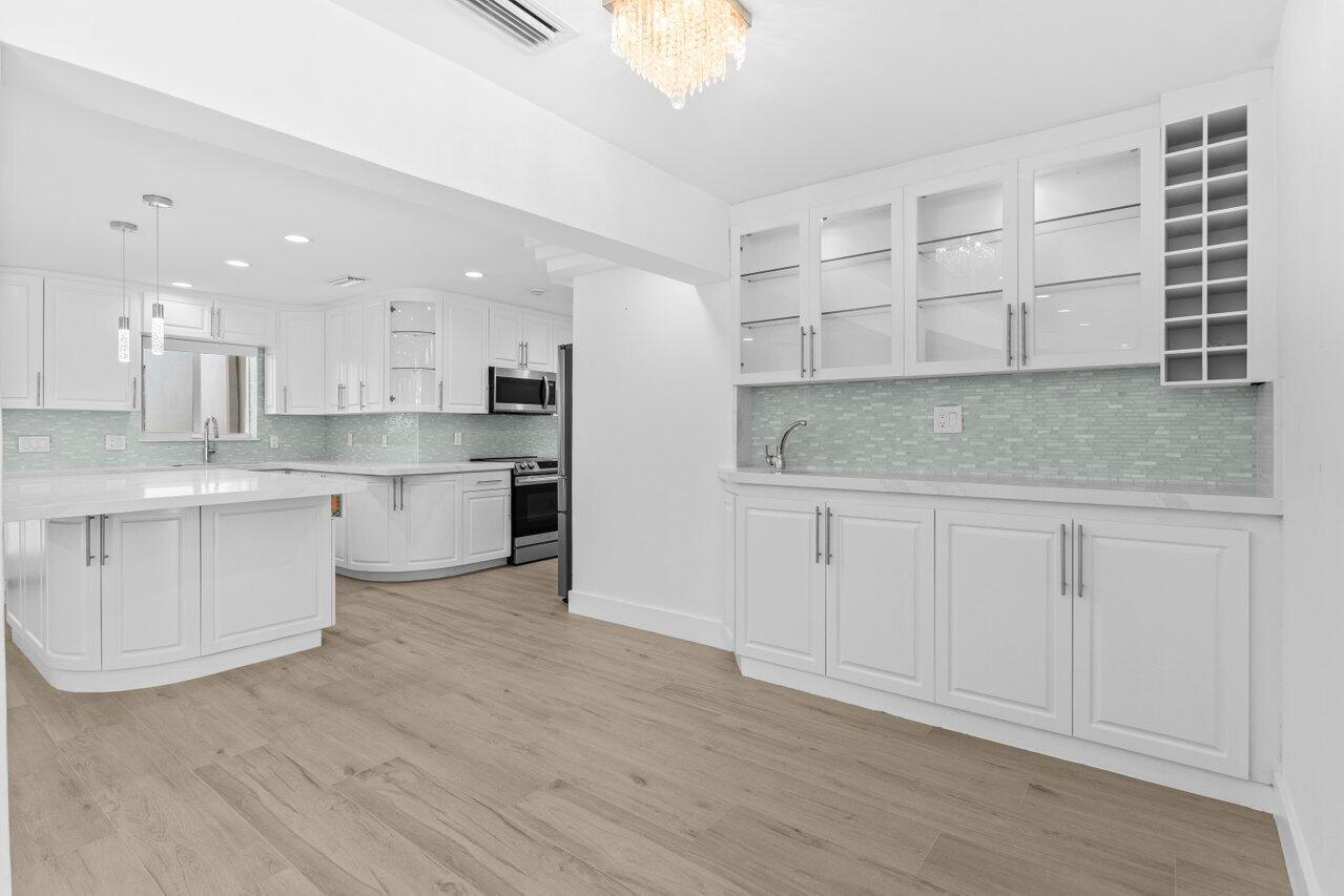 CORAL KEY VILLAS 2ND SEC - Residential