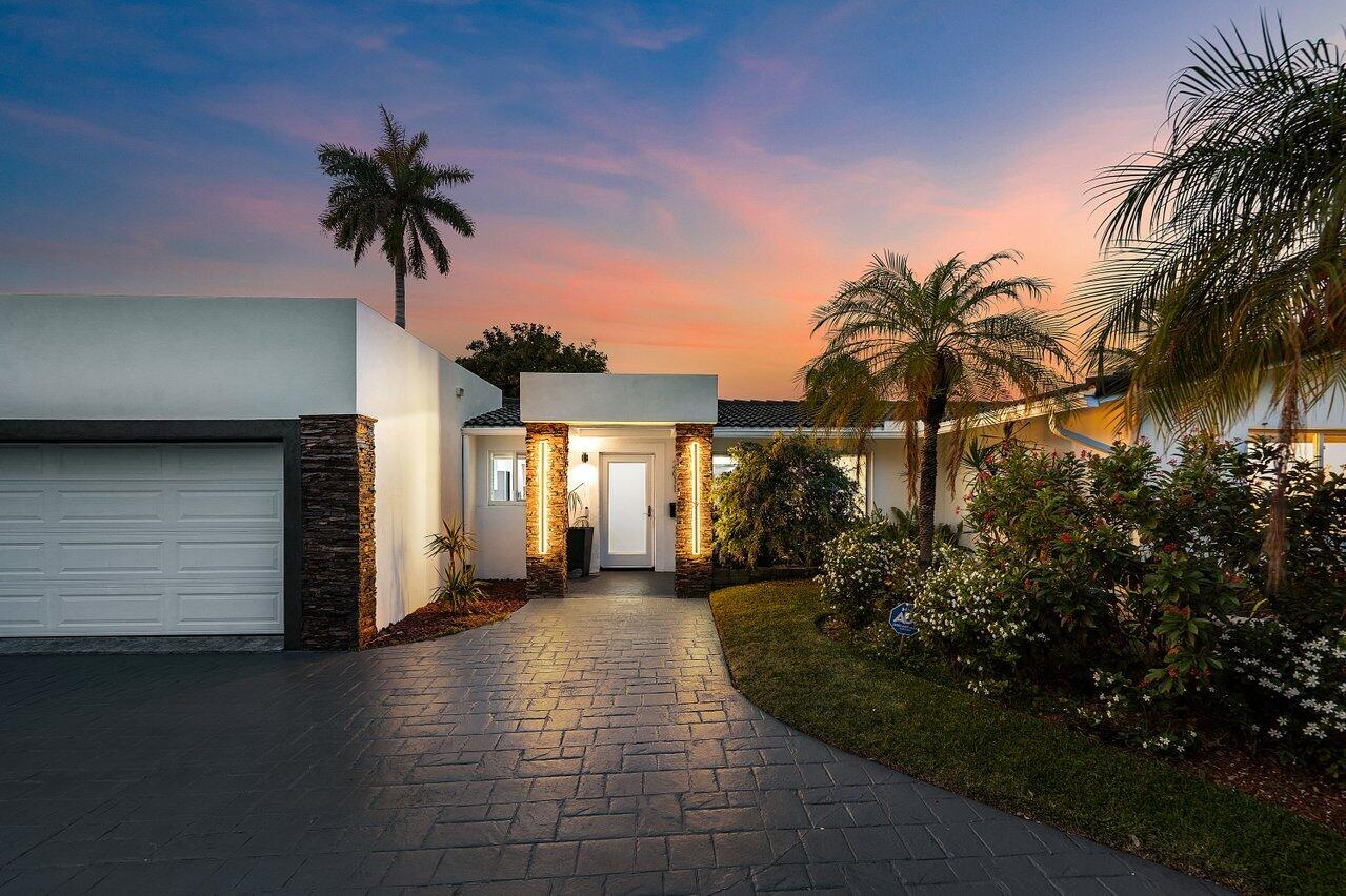 CORAL KEY VILLAS 2ND SEC - Residential