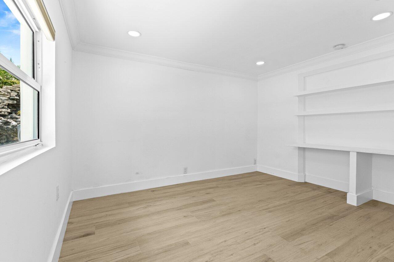 CORAL KEY VILLAS 2ND SEC - Residential