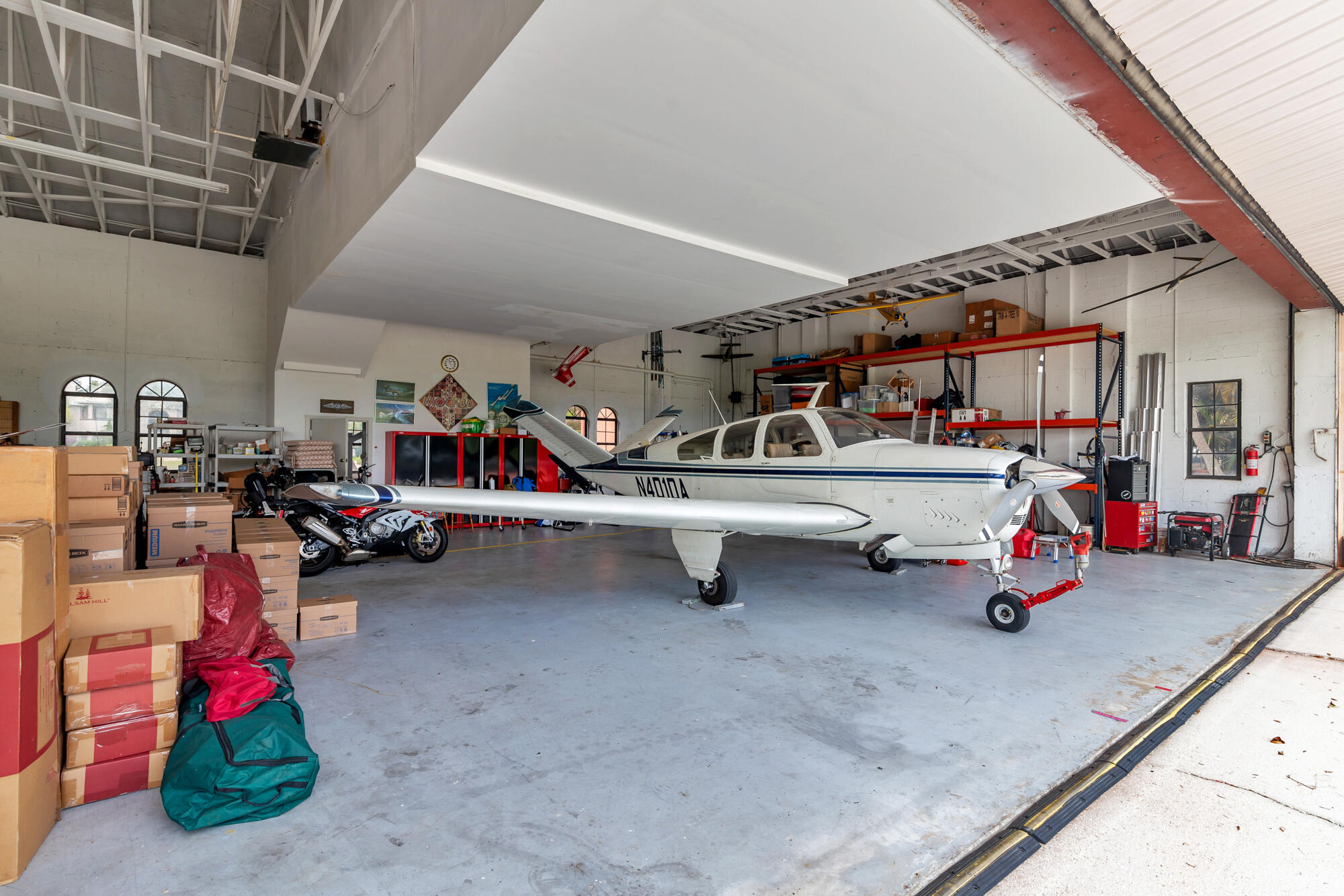 WELLINGTON AERO CLUB OF THE LANDINGS AT WELLINGTON - Residential