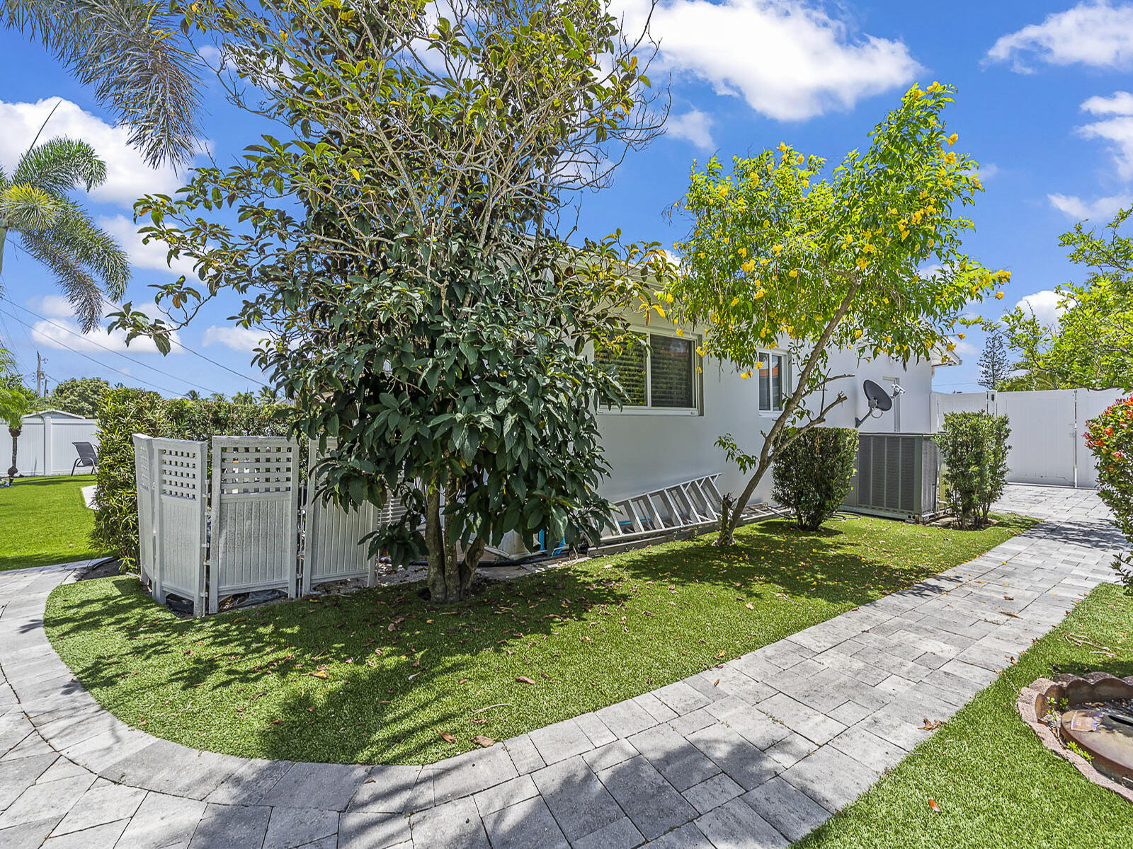 DEERFIELD RIDGE SEC 1 - Residential Lease