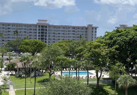 Property photo of 2671 S Course Drive 602, Pompano Beach, FL 33069