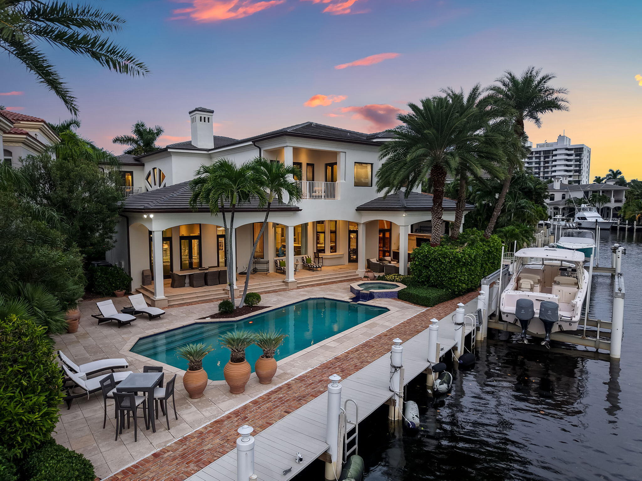 1014 Grand Court