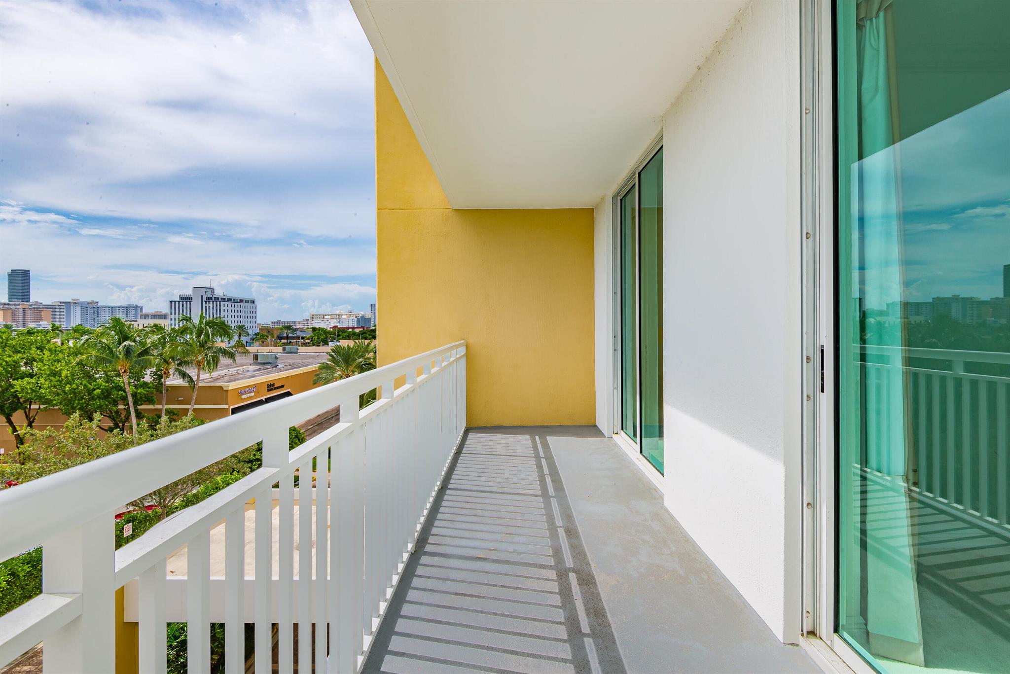 DUO CONDOMINIUM EAST - Residential