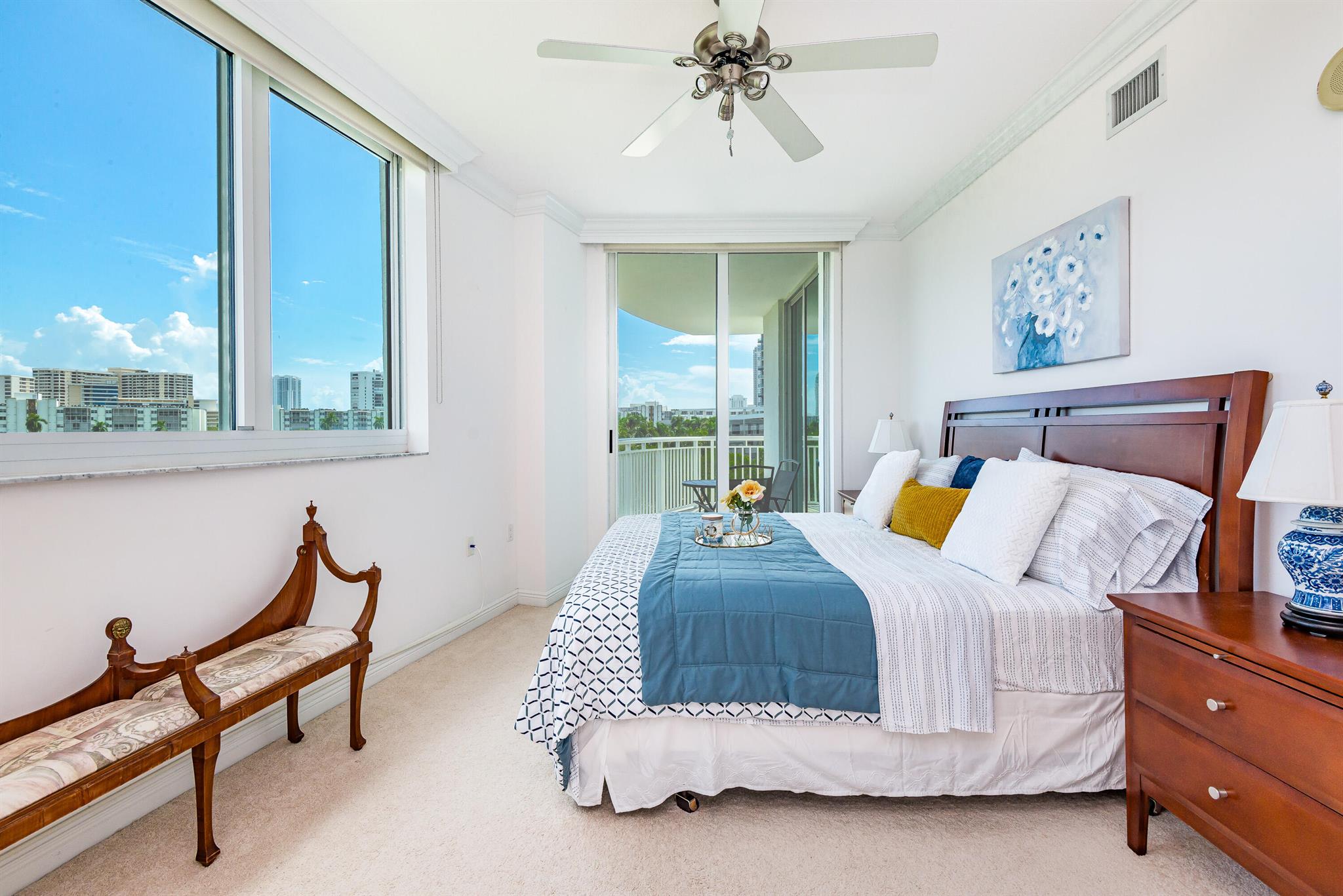 DUO CONDOMINIUM EAST - Residential