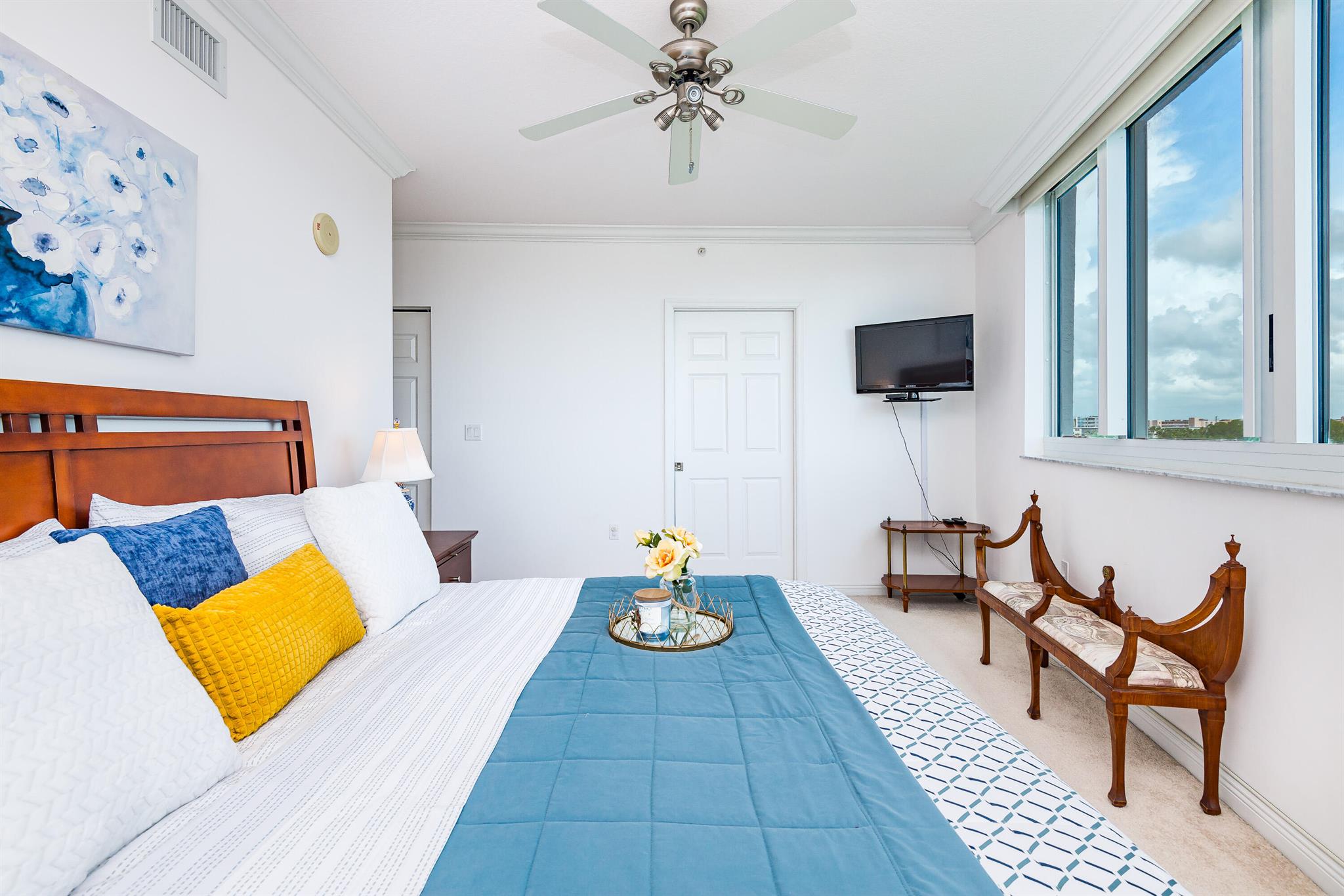 DUO CONDOMINIUM EAST - Residential