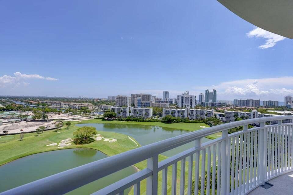 DUO CONDOMINIUM EAST - Residential