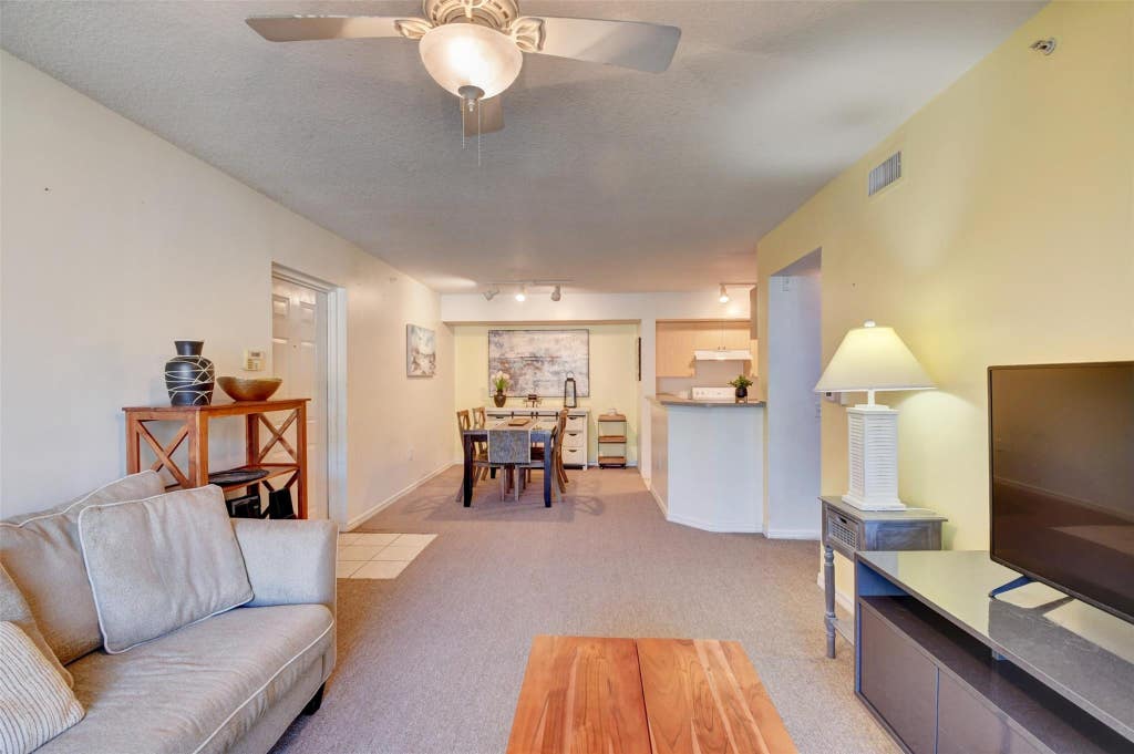 Photo of 703 VILLA Circle #703, Boynton Beach, FL 33435 (MLS # B26059843)