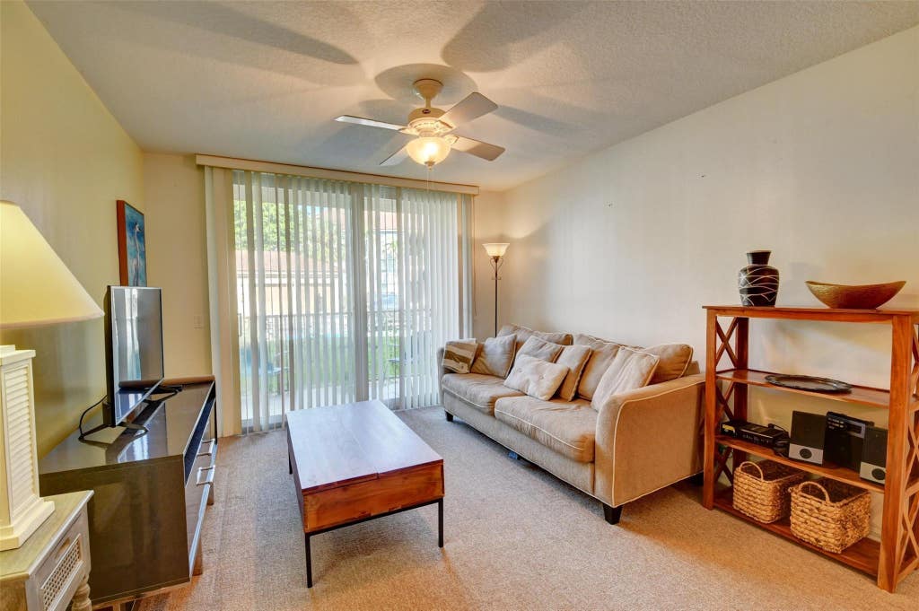 Photo of 703 VILLA Circle #703, Boynton Beach, FL 33435 (MLS # B26059843)