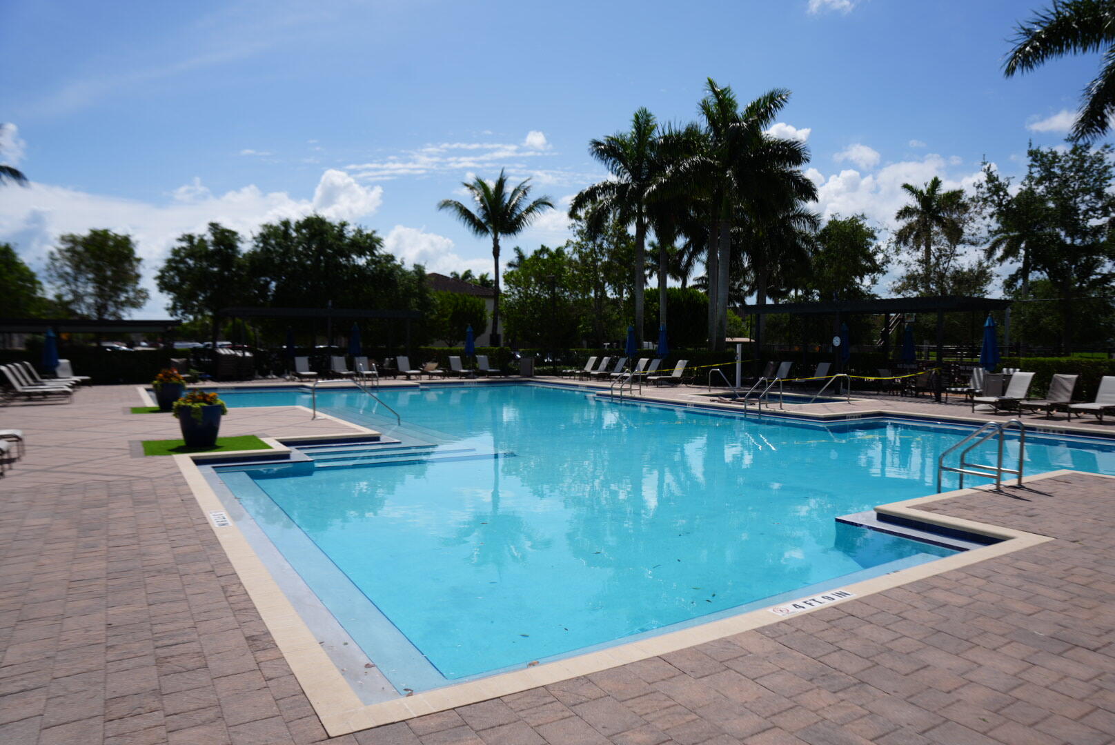 COCO PALM ESTATES - Residential