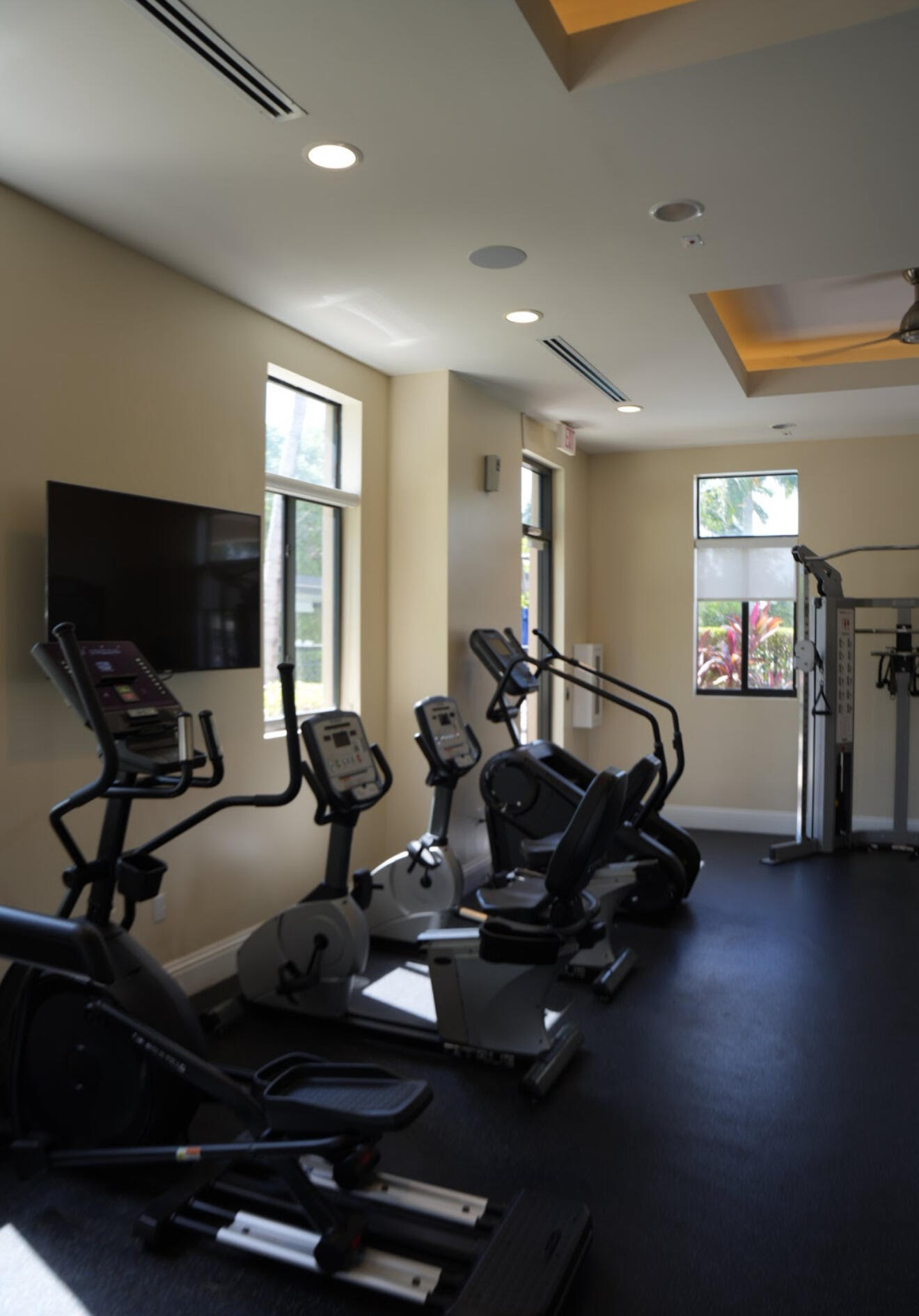 COCO PALM ESTATES - Residential