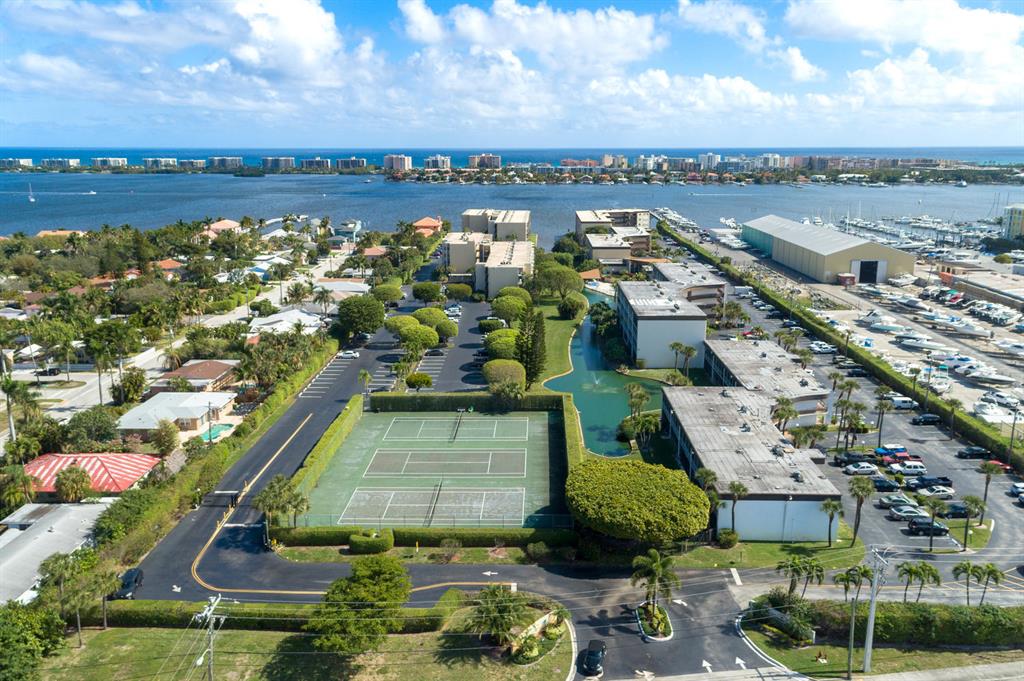 HIDDEN HARBOUR OF THE PALM BEACHES CONDO - Residential