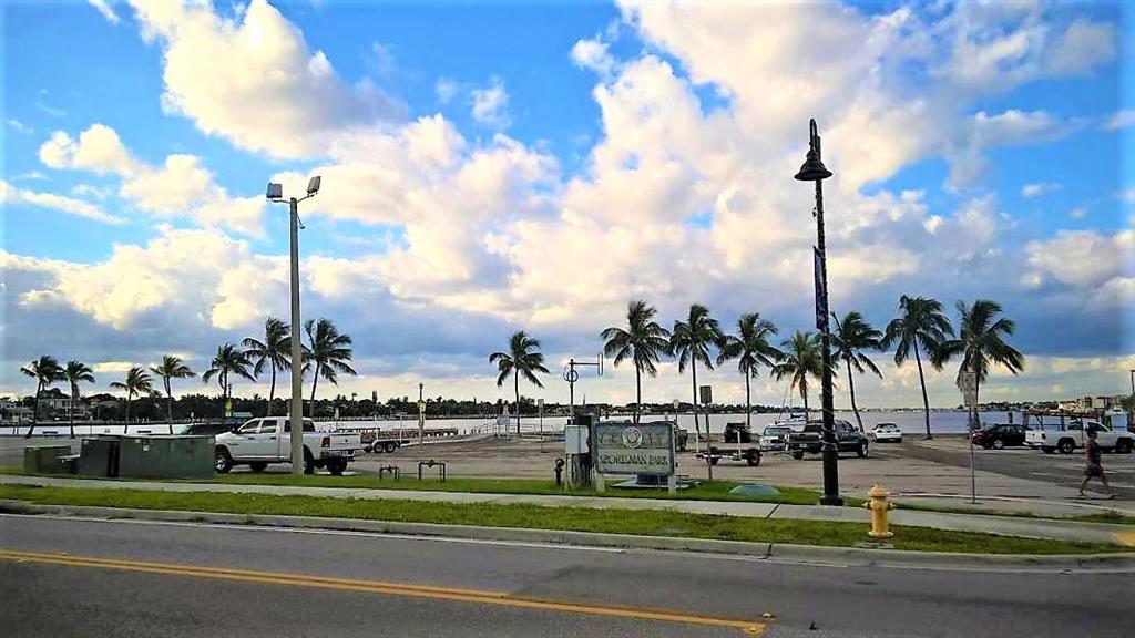 HIDDEN HARBOUR OF THE PALM BEACHES CONDO - Residential