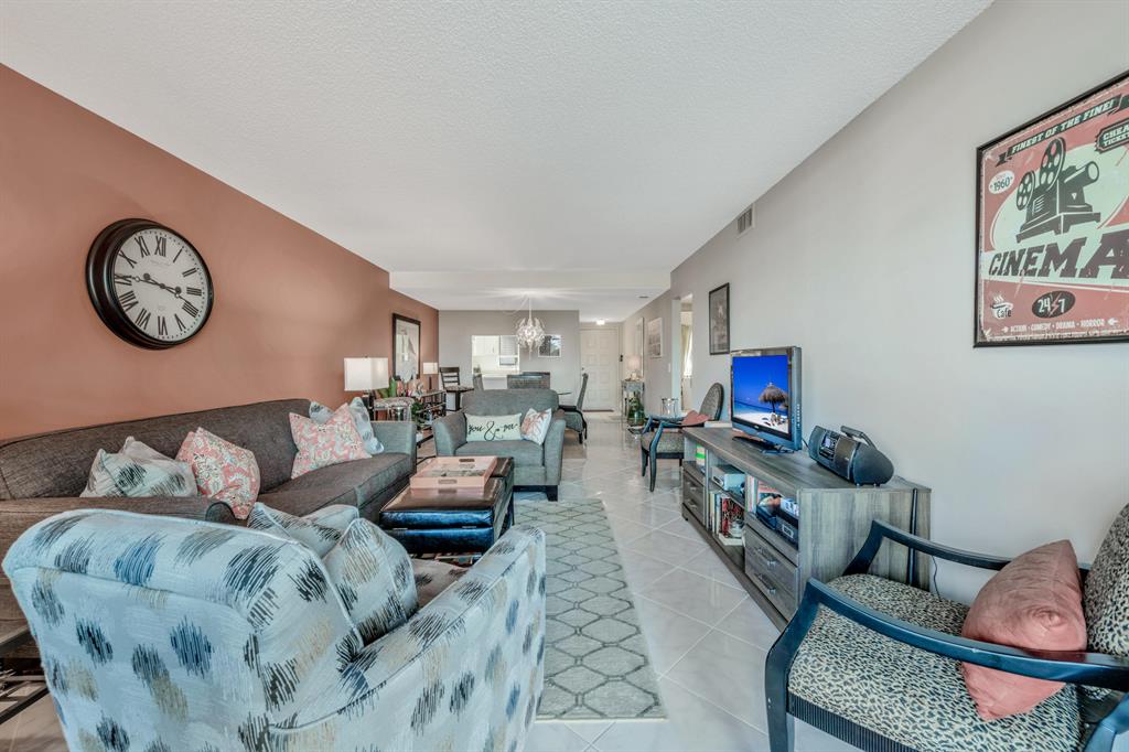 HIDDEN HARBOUR OF THE PALM BEACHES CONDO - Residential