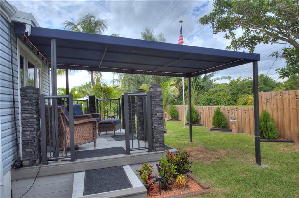 Ravenswood Estates & Mari - Residential