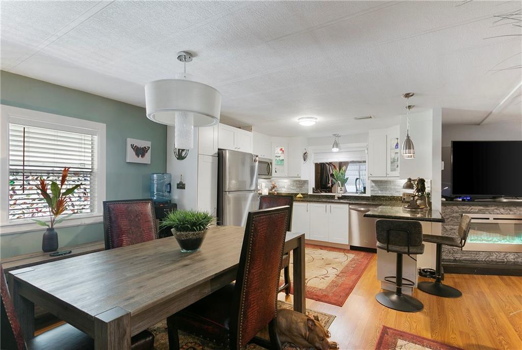 Ravenswood Estates & Mari - Residential