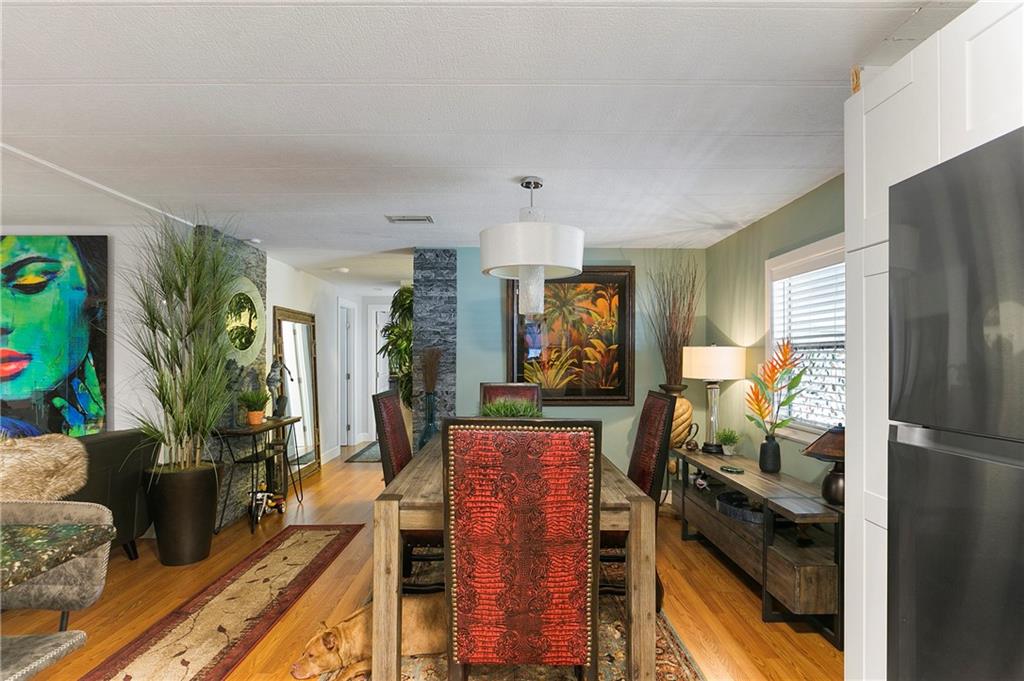 Ravenswood Estates & Mari - Residential