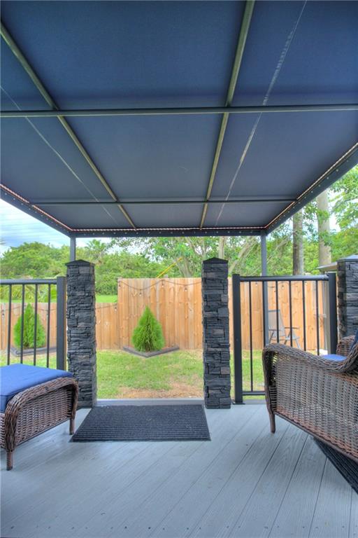 Ravenswood Estates & Mari - Residential