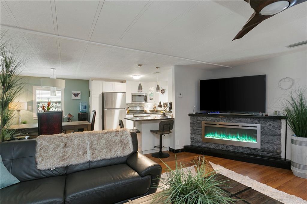 Ravenswood Estates & Mari - Residential