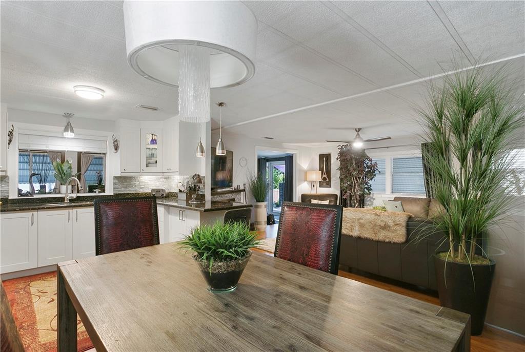 Ravenswood Estates & Mari - Residential