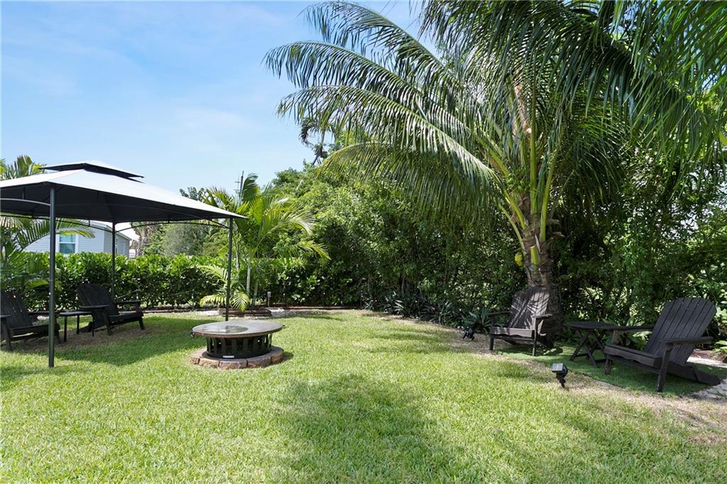 Ravenswood Estates & Mari - Residential