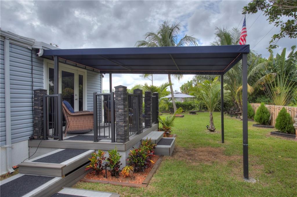 Ravenswood Estates & Mari - Residential