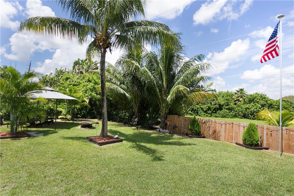 Ravenswood Estates & Mari - Residential