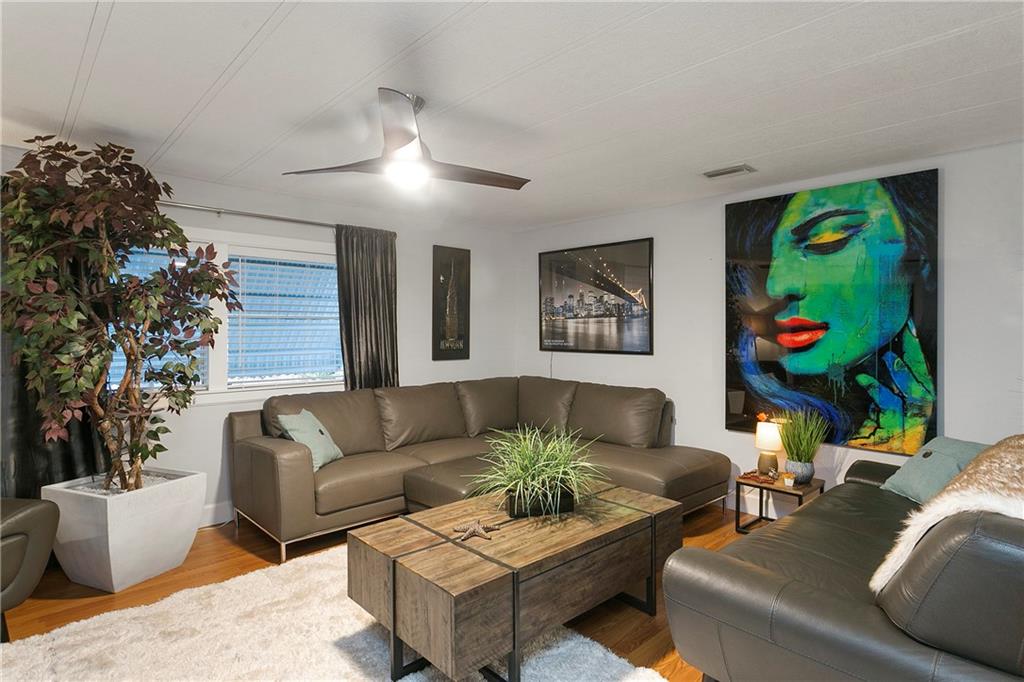 Ravenswood Estates & Mari - Residential