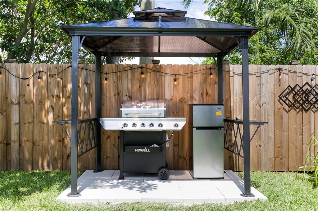 Ravenswood Estates & Mari - Residential