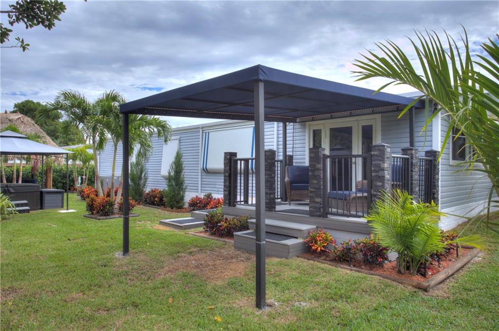 Ravenswood Estates & Mari - Residential