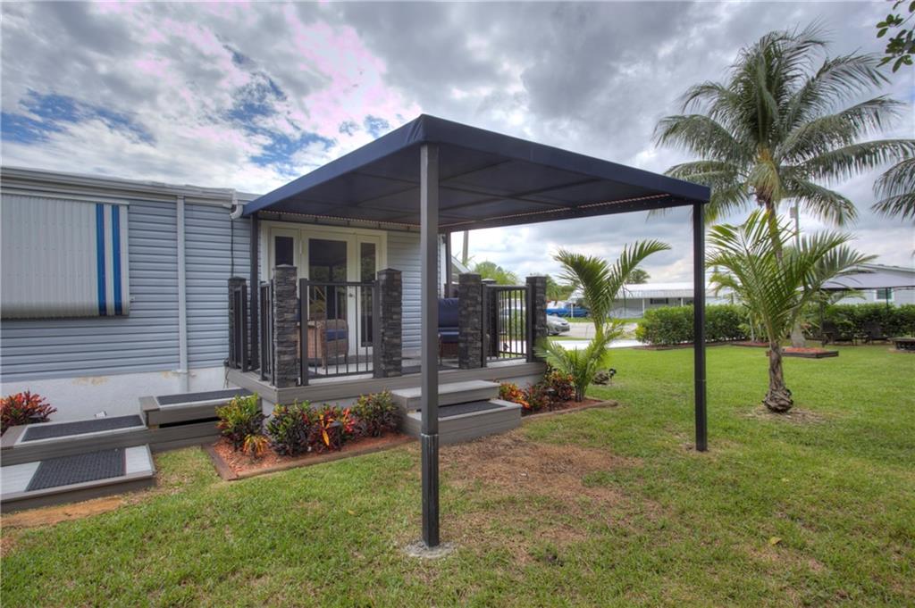 Ravenswood Estates & Mari - Residential