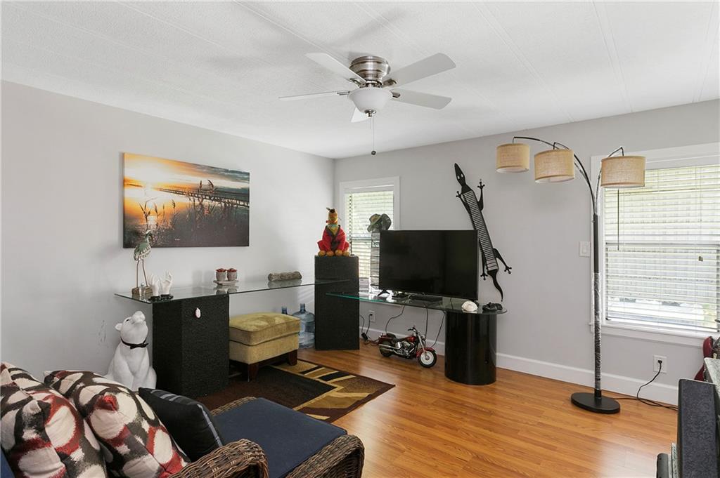 Ravenswood Estates & Mari - Residential