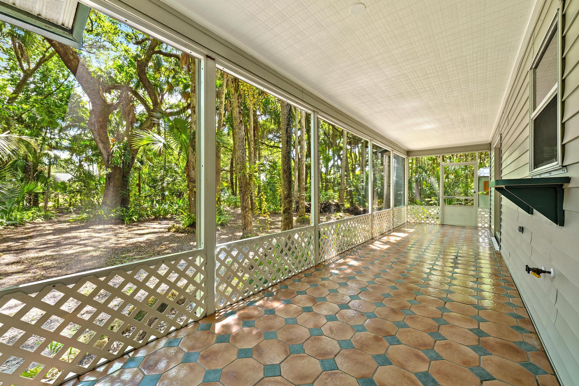 ACREAGE - Residential