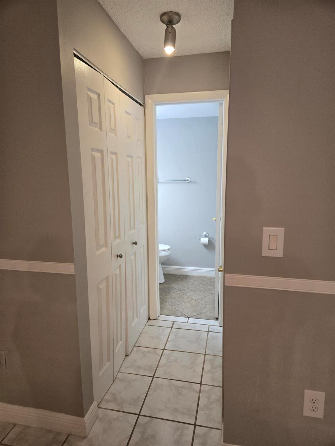 FOXWOOD ESTATES 1 OF LAKE - Residential Lease