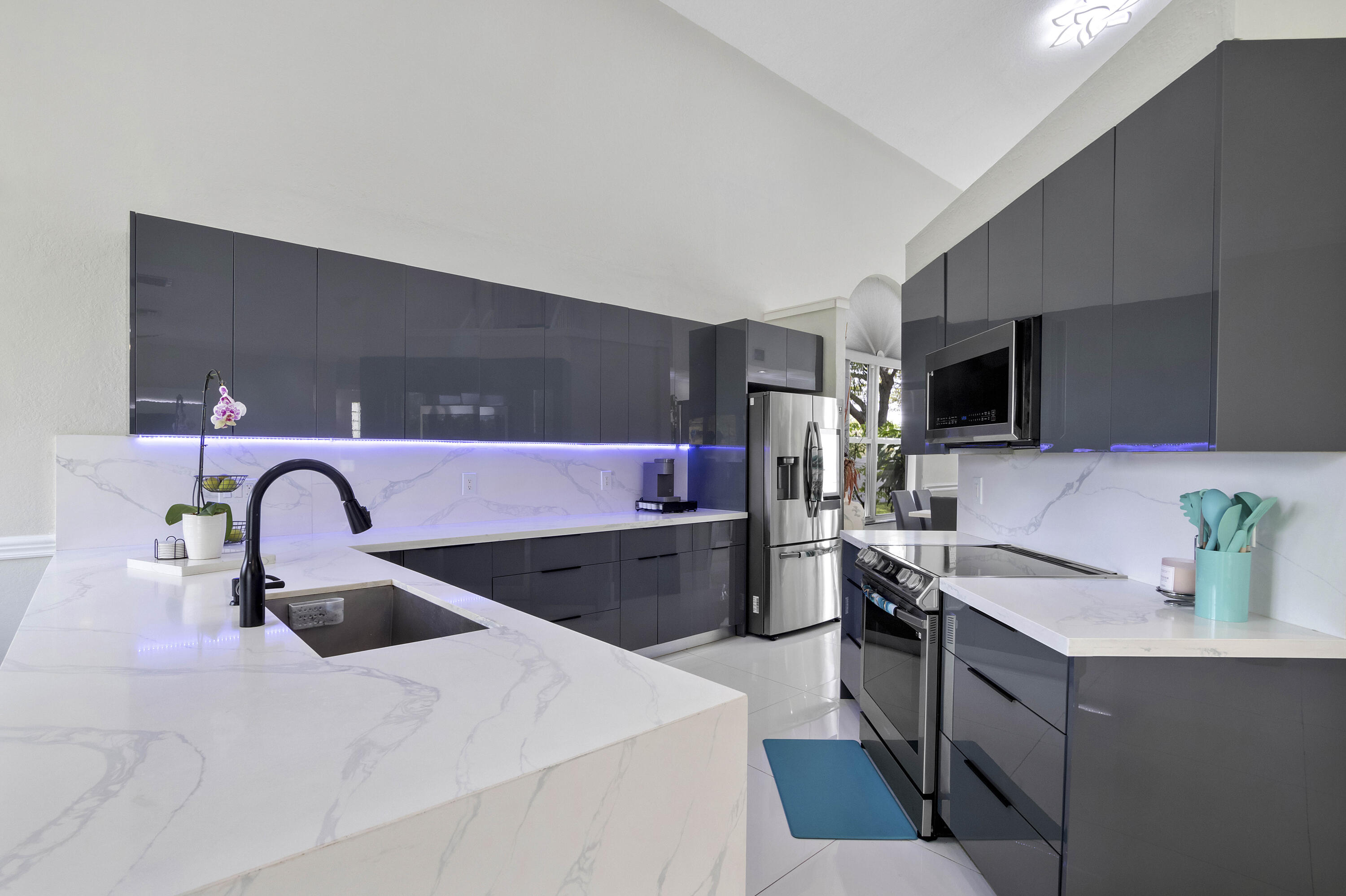 LAKEVIEW DRIVE SUBDIVISION - Residential